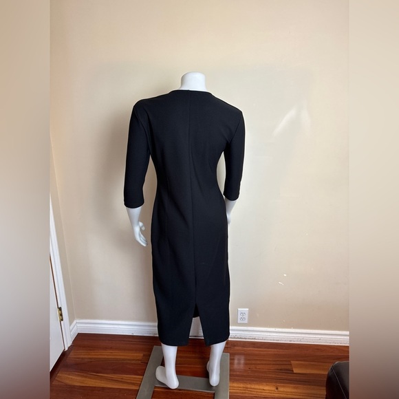 Zara - Black V-neck Midi Dress with Elbow Length Sleeves. Large - Picture 7 of 10
